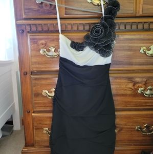 One strap with flower dress